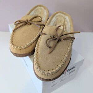 Minnetonka Indoor-Outdoor House Hardsole Moccasin NIB 10M